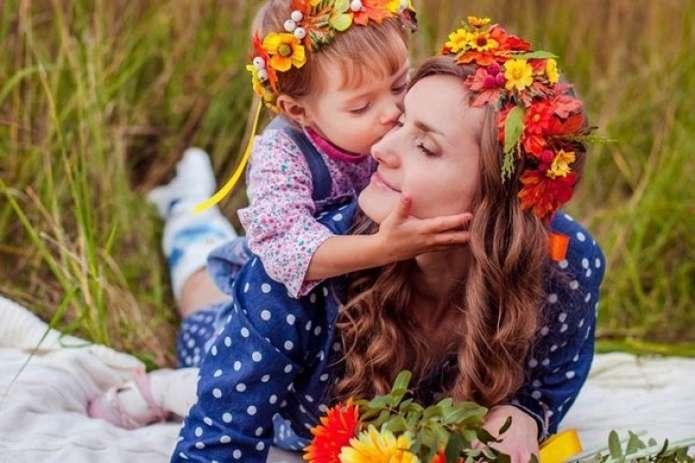 В Україні зазвичай День матері - другу неділю травня